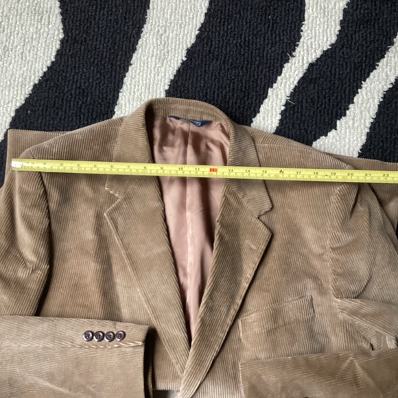 Stafford Corduroy Sports Coat, Tan
Sz 46R - Picture 7 of 13